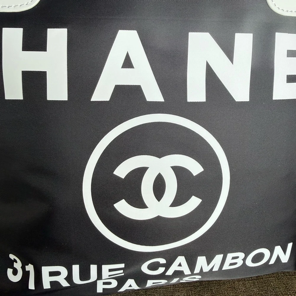 Chanel GWP black and white Tote Bag NWT - Picture 2 of 6